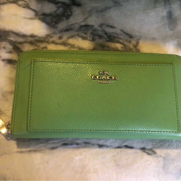 Coach Green Leather Handbag and Wallet Set - Picture 4 of 12